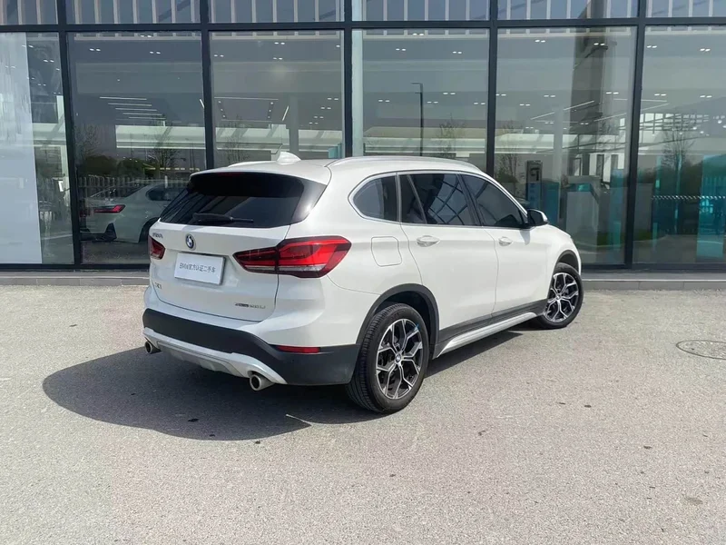BMW X1 — фото 12