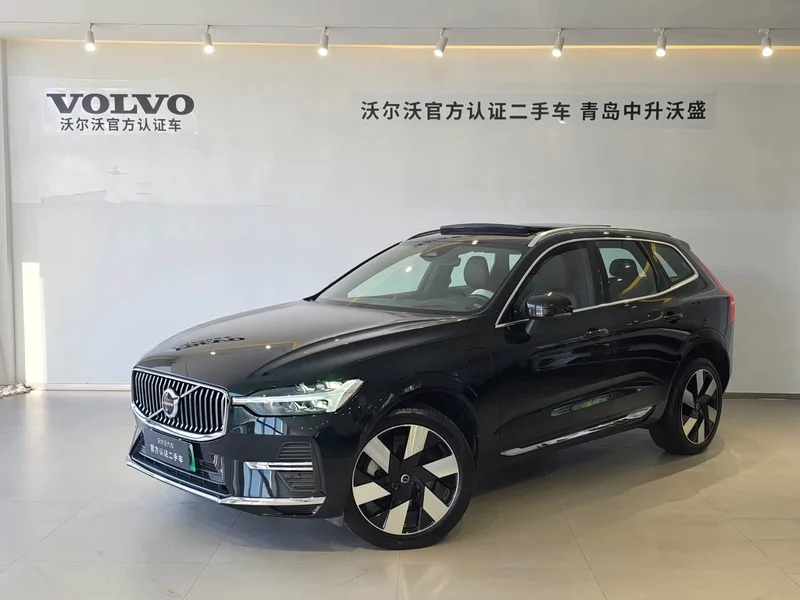 Volvo XC60 PHEV — фото 1