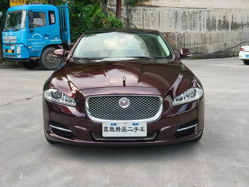 Jaguar XJ — фото 2