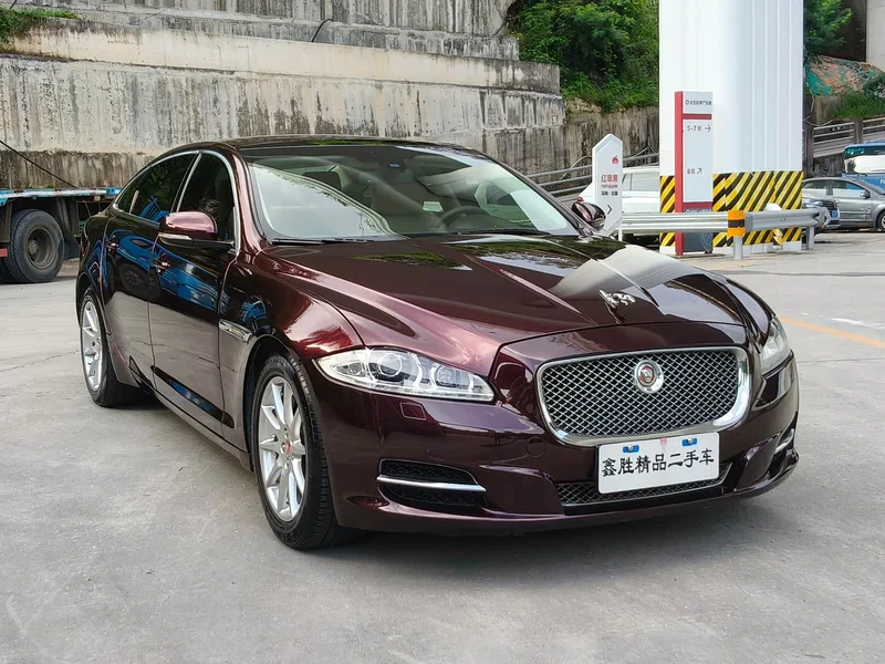 Jaguar XJ — фото 3