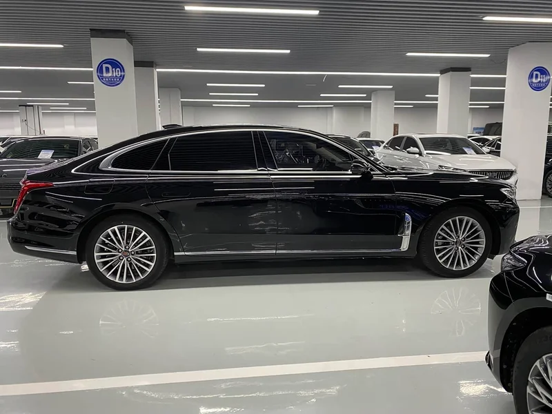 Hongqi H9 — фото 4
