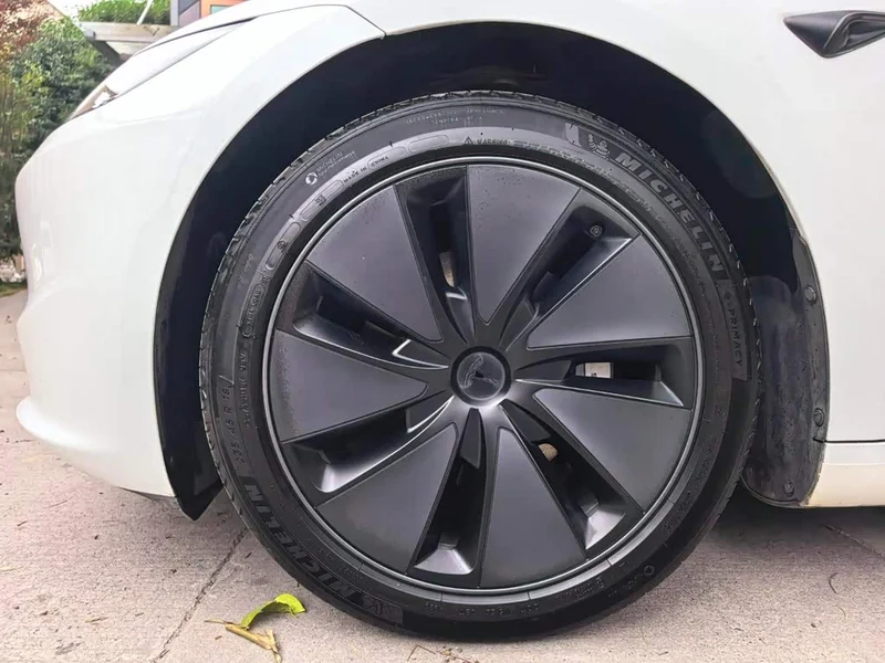 Tesla Model 3 — фото 19