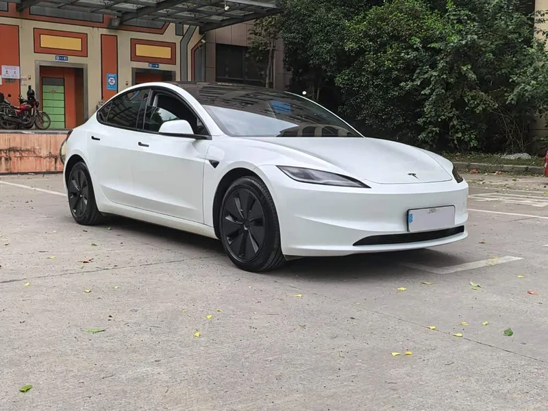 Tesla Model 3 — фото 3