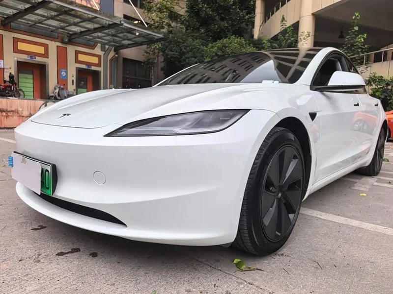 Tesla Model 3 — фото 4