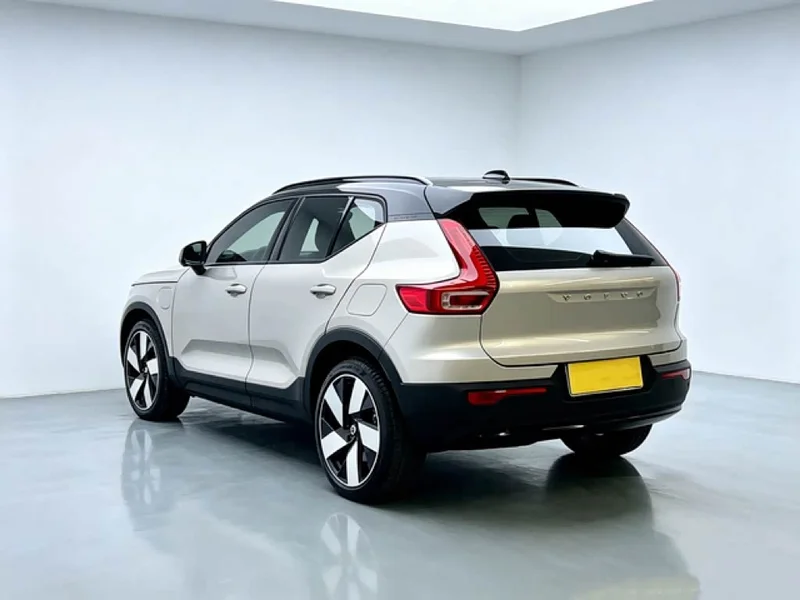 Volvo XC40 New Energy — фото 4