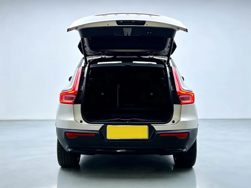 Volvo XC40 New Energy — фото 7