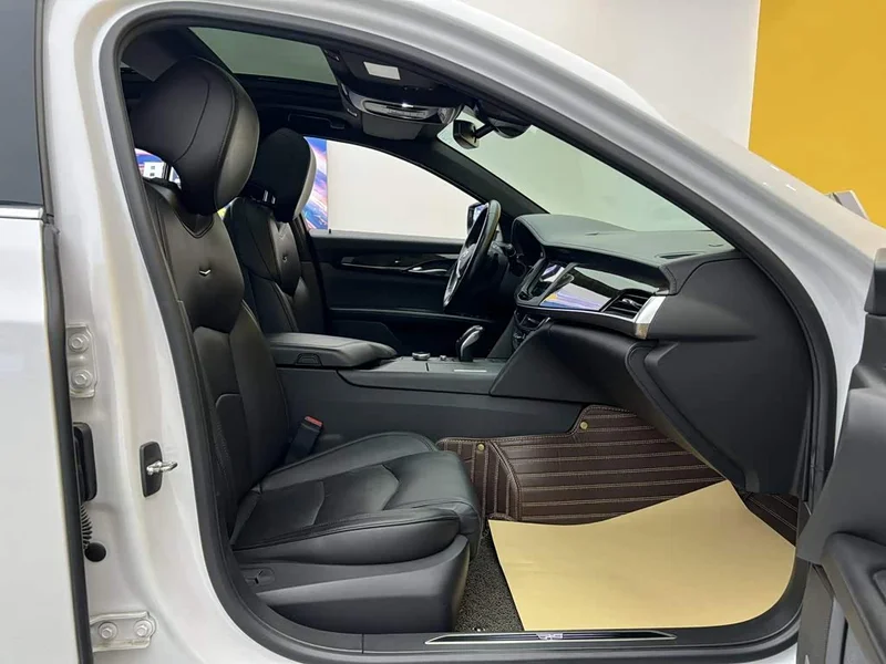 Cadillac CT6 — фото 18