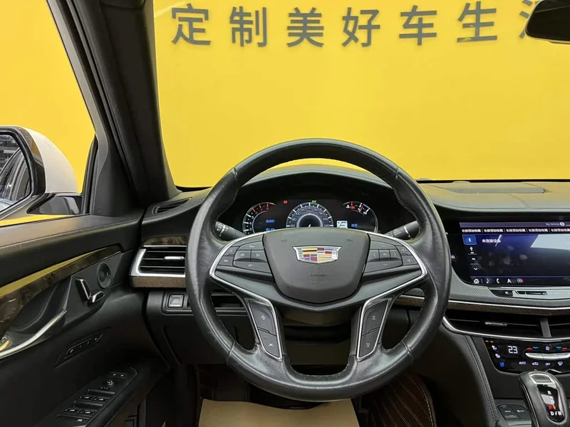 Cadillac CT6 — фото 30