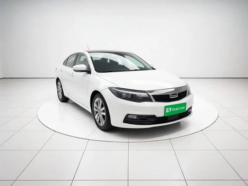 Qoros 3 — фото 3