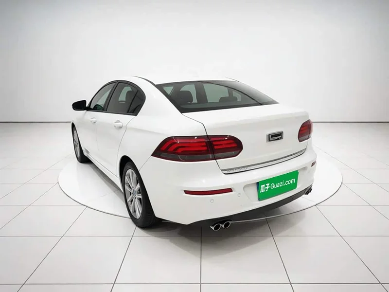 Qoros 3 — фото 4