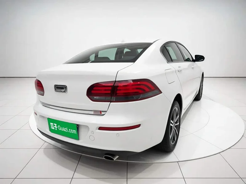 Qoros 3 — фото 6