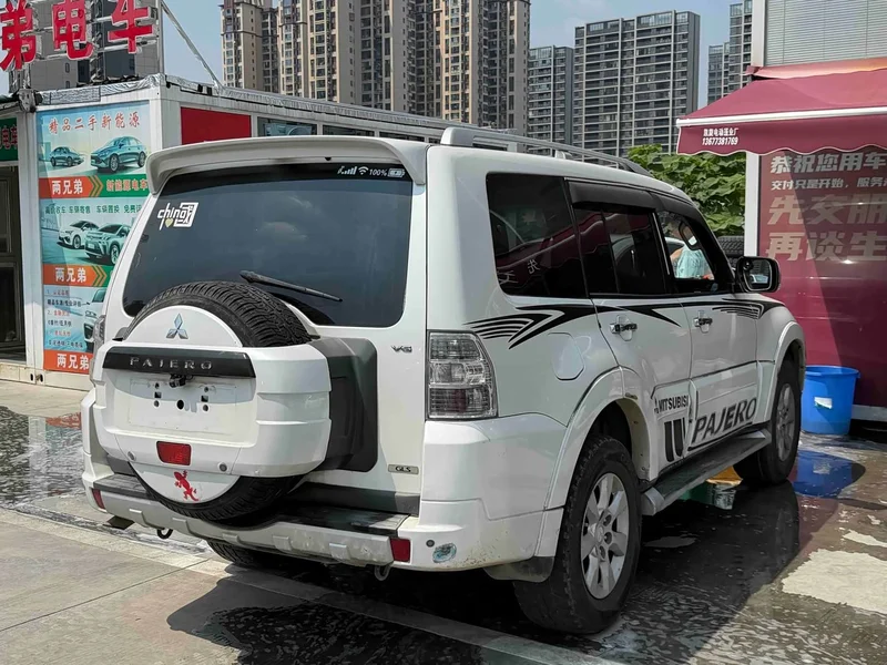 Mitsubishi Pajero (Imported) — фото 4