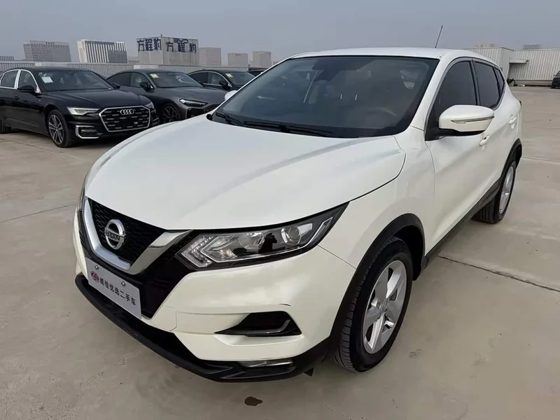 Nissan Qashqai — фото 1
