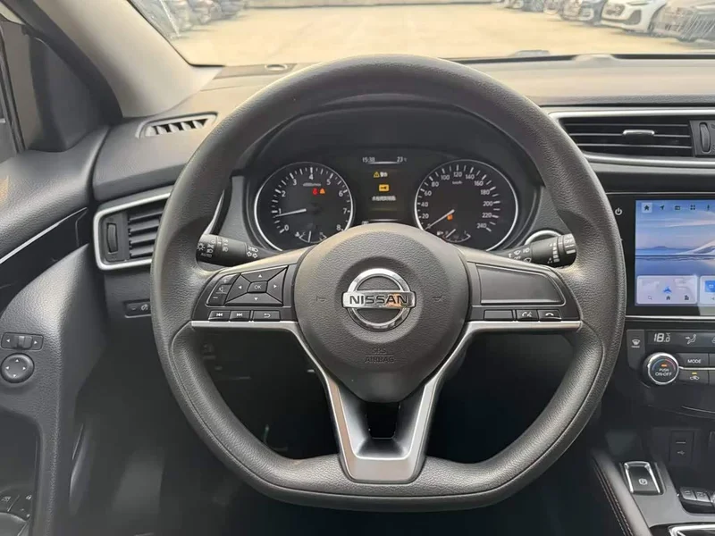 Nissan Qashqai — фото 11