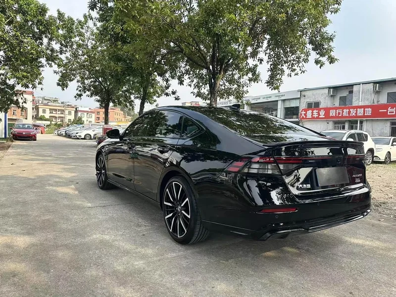 Honda Accord — фото 6