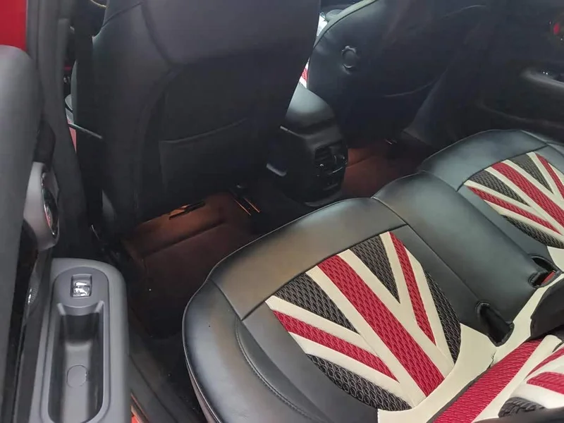 MINI CLUBMAN — фото 11