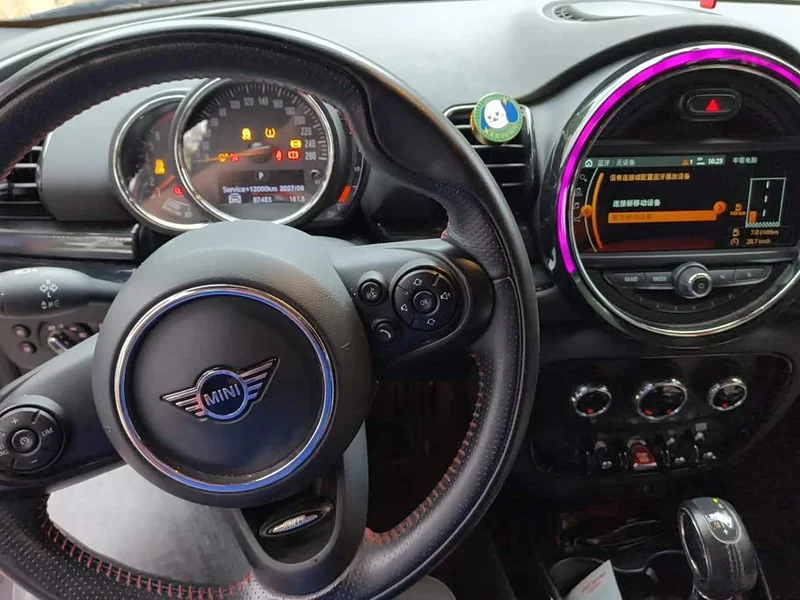 MINI CLUBMAN — фото 12