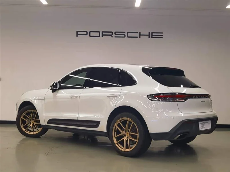 Porsche Macan — фото 14