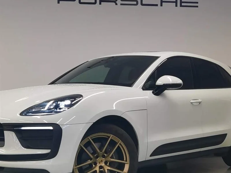 Porsche Macan — фото 15