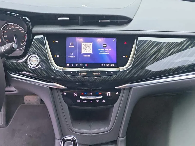 Cadillac XT6 — фото 13