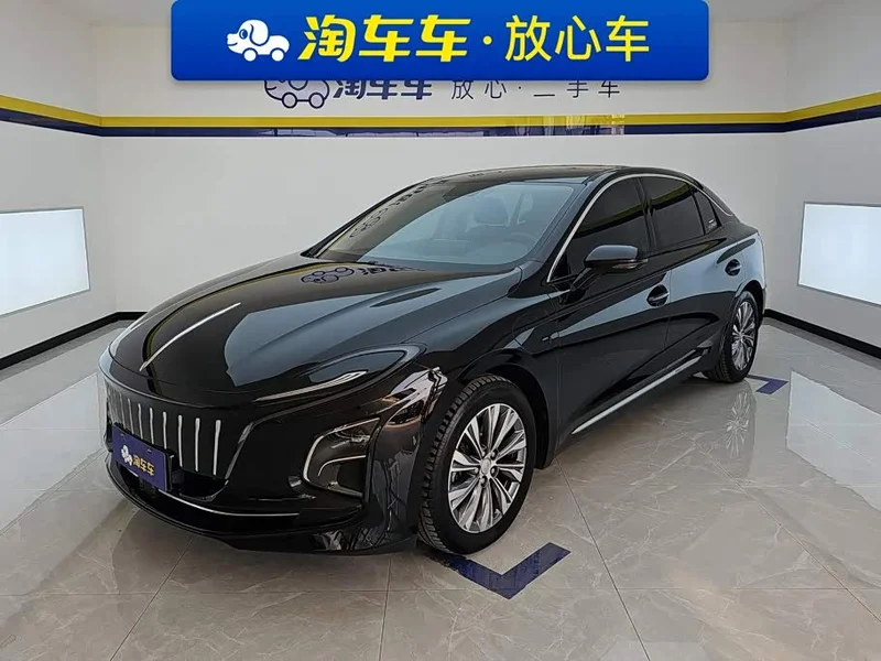 Hongqi E-QM5 — фото 1