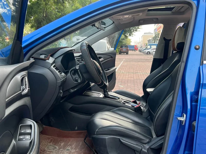 Roewe i5 — фото 8