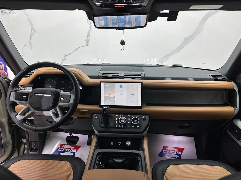 Land Rover Defender — фото 10