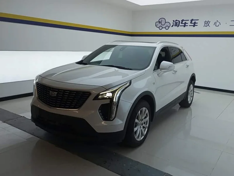 Cadillac XT4 — фото 1