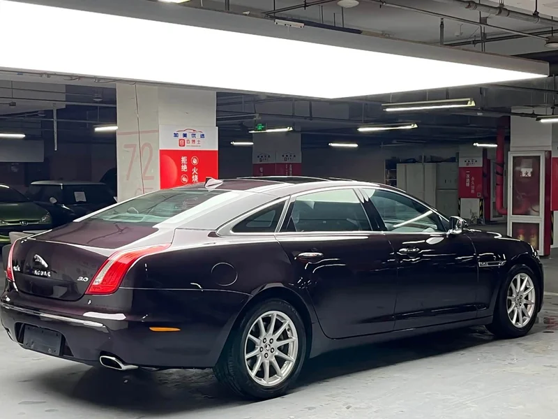 Jaguar XJ — фото 4