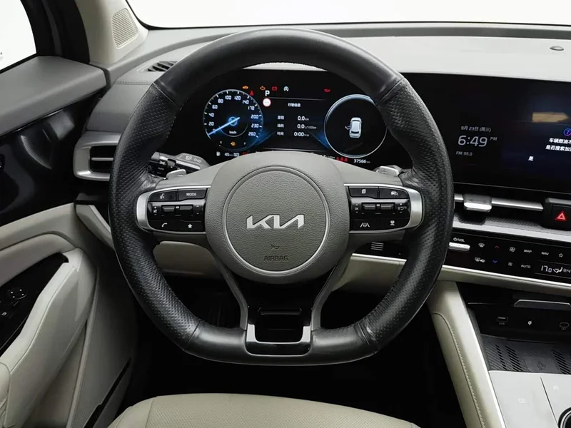 Kia Sportage — фото 11