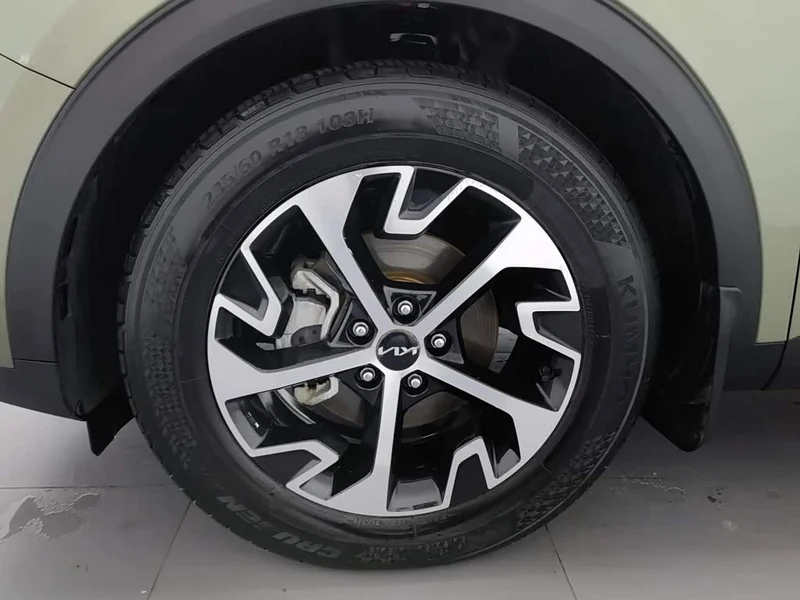 Kia Sportage — фото 17