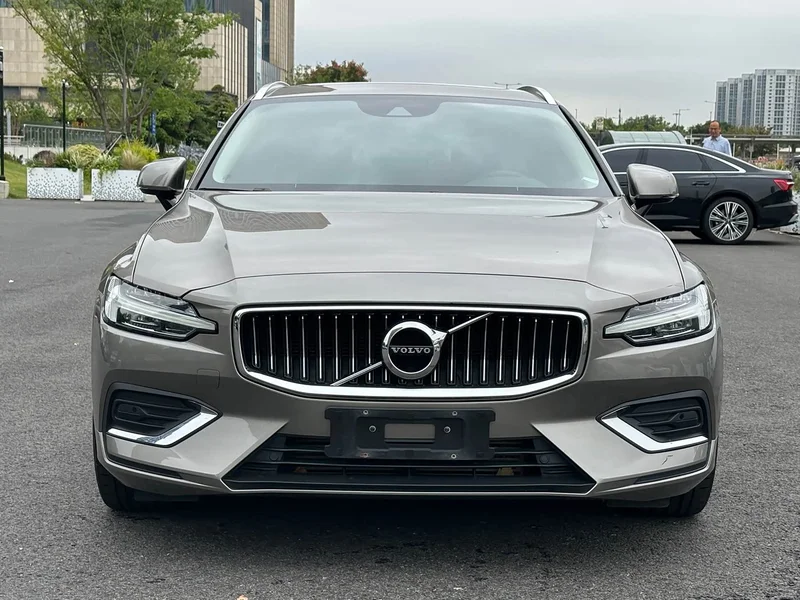Volvo V60 — фото 2
