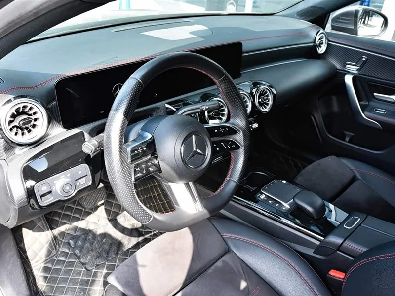 Mercedes-Benz A-Class — фото 12