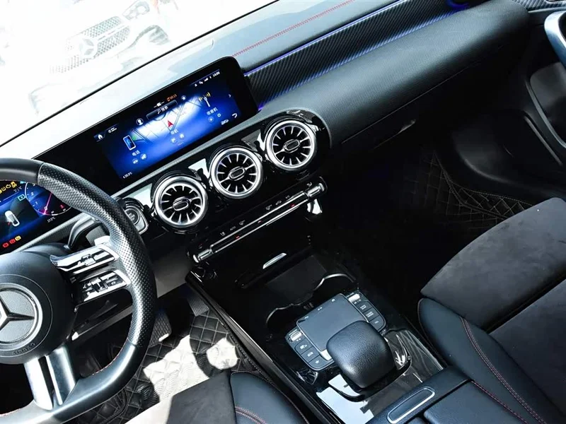 Mercedes-Benz A-Class — фото 15