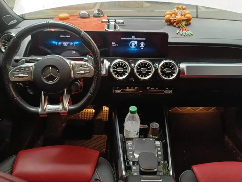 Mercedes-Benz GLB AMG — фото 12