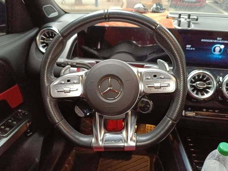 Mercedes-Benz GLB AMG — фото 15