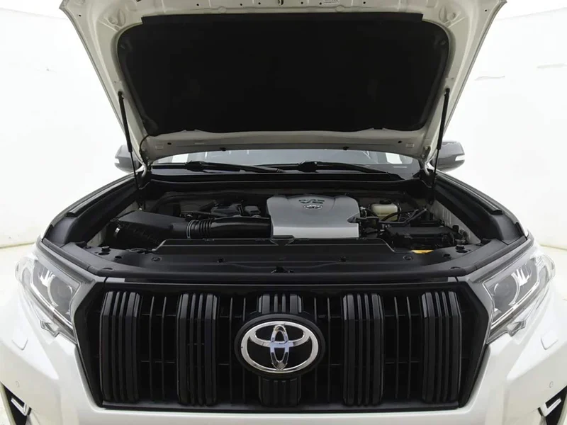 Toyota Prado — фото 12