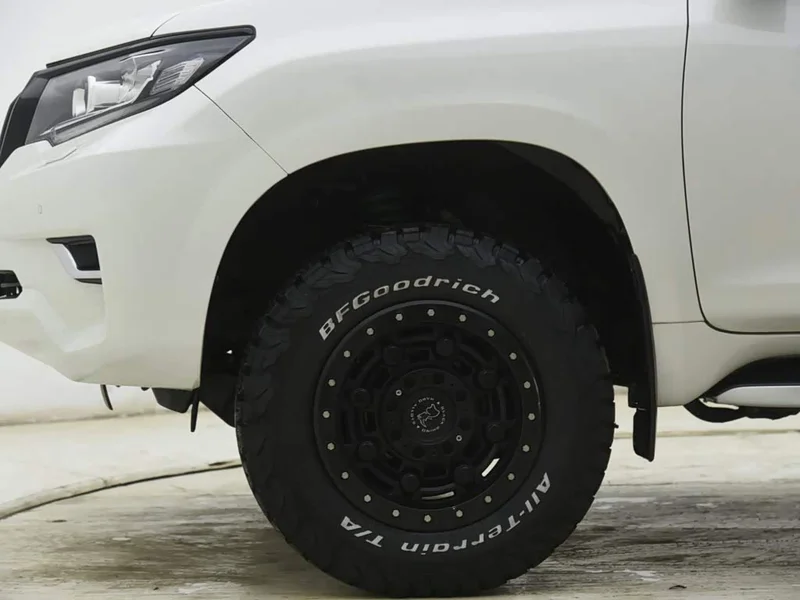Toyota Prado — фото 15