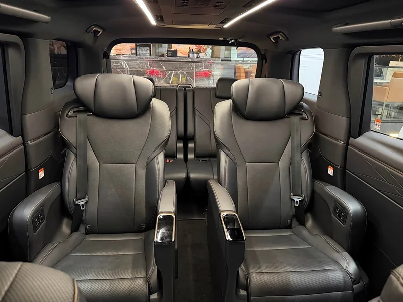 Toyota Alphard — фото 13