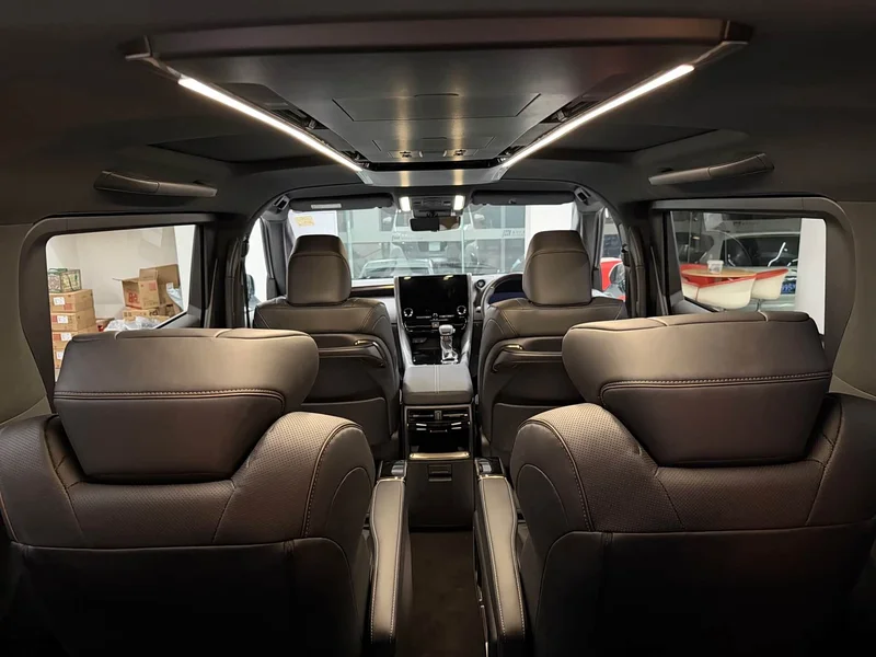 Toyota Alphard — фото 6