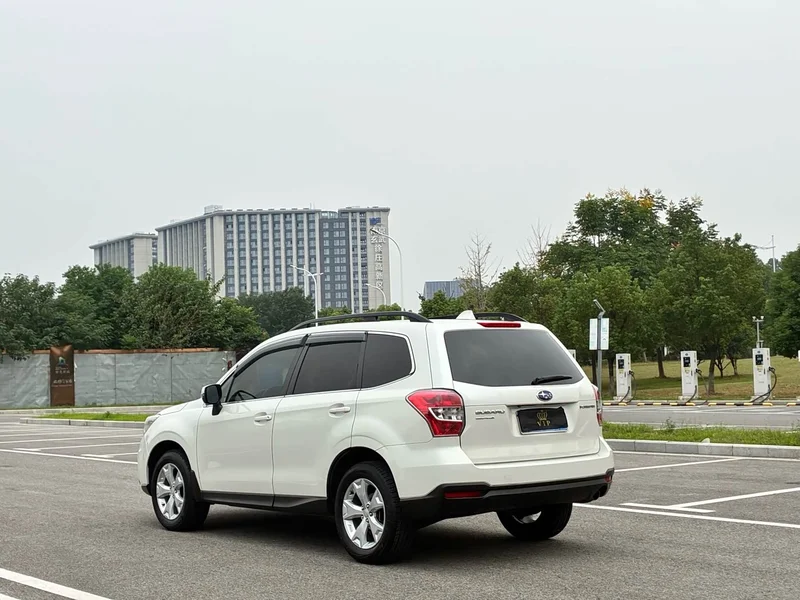 Subaru Forester — фото 7