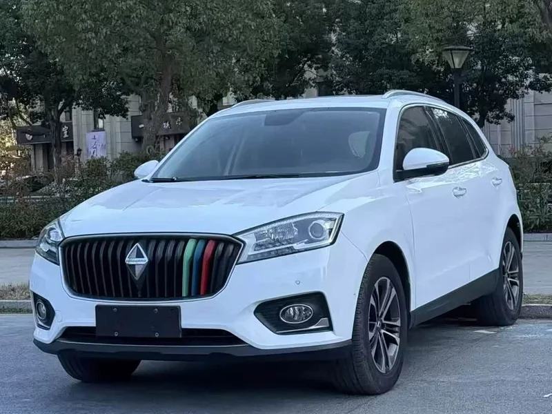 Borgward BX7 — фото 1