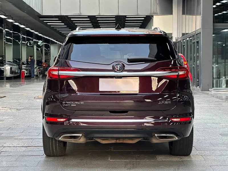 Buick Enclave — фото 17