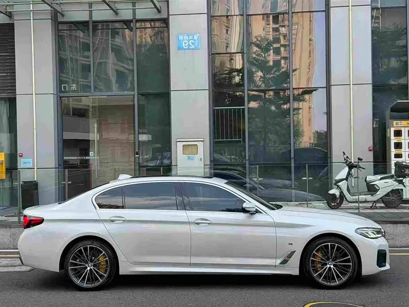 BMW 5-Series — фото 4