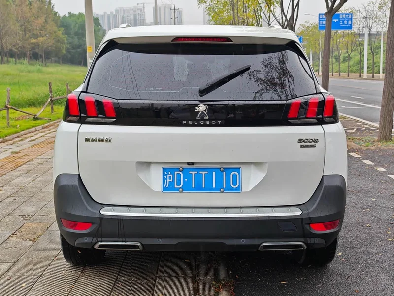 Peugeot 5008 — фото 8