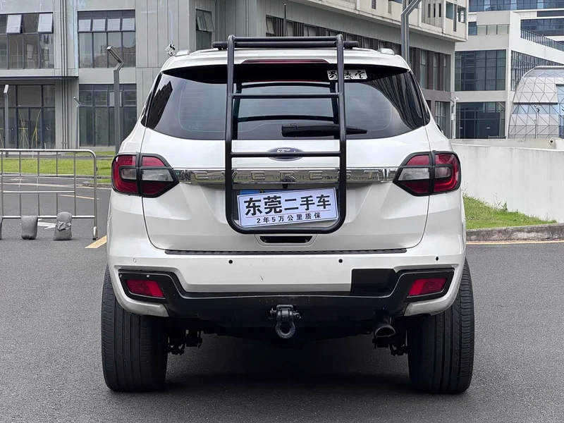 Ford Everest — фото 8