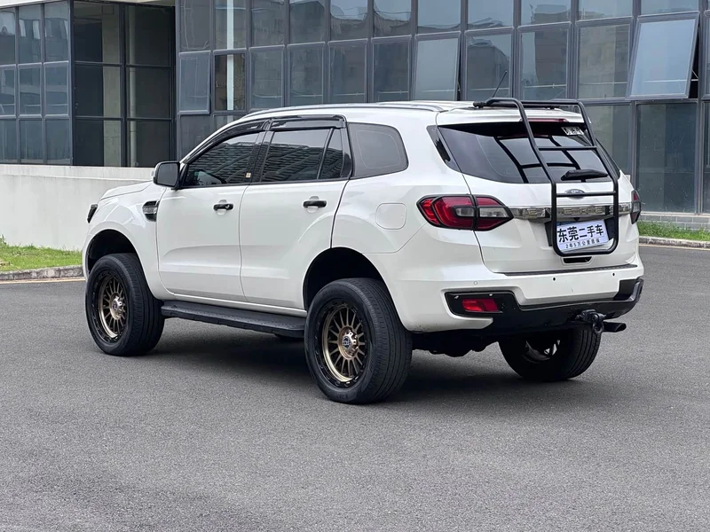 Ford Everest — фото 9