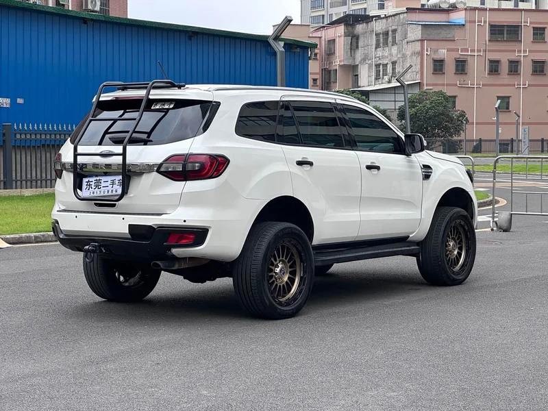 Ford Everest — фото 10