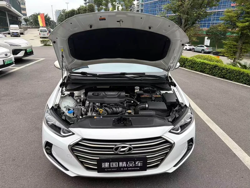 Hyundai Elantra Sport — фото 20