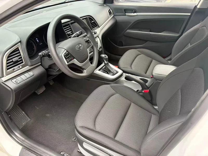 Hyundai Elantra Sport — фото 7